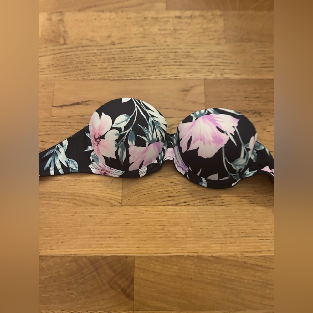PINK Victoria's Secret Black and Pink Floral Push-Up Strapless Bra